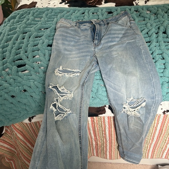 Refuge 9 Ripped Jeans - Picture 3 of 3